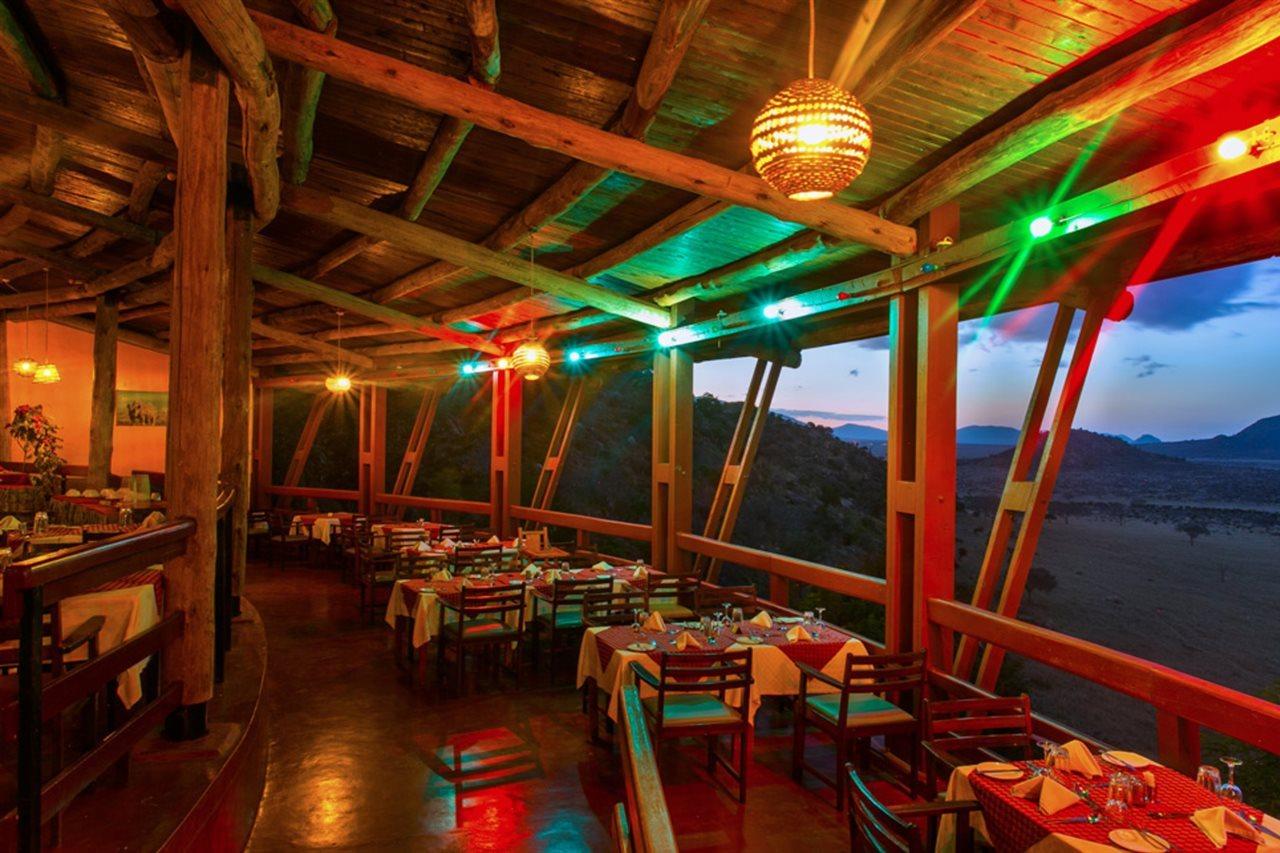 Voi Safari Lodge Bagian luar foto